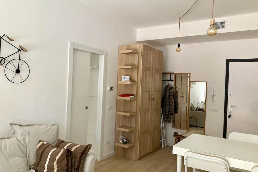 I Della 2 Apartment Милано Екстериор снимка